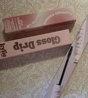 Kylie Cosmetics Bundle